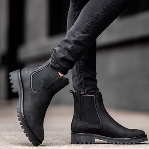 Thursday Boot Company Chelsea Black Boots Legend Lugged Sole Suede Women 8 Wide